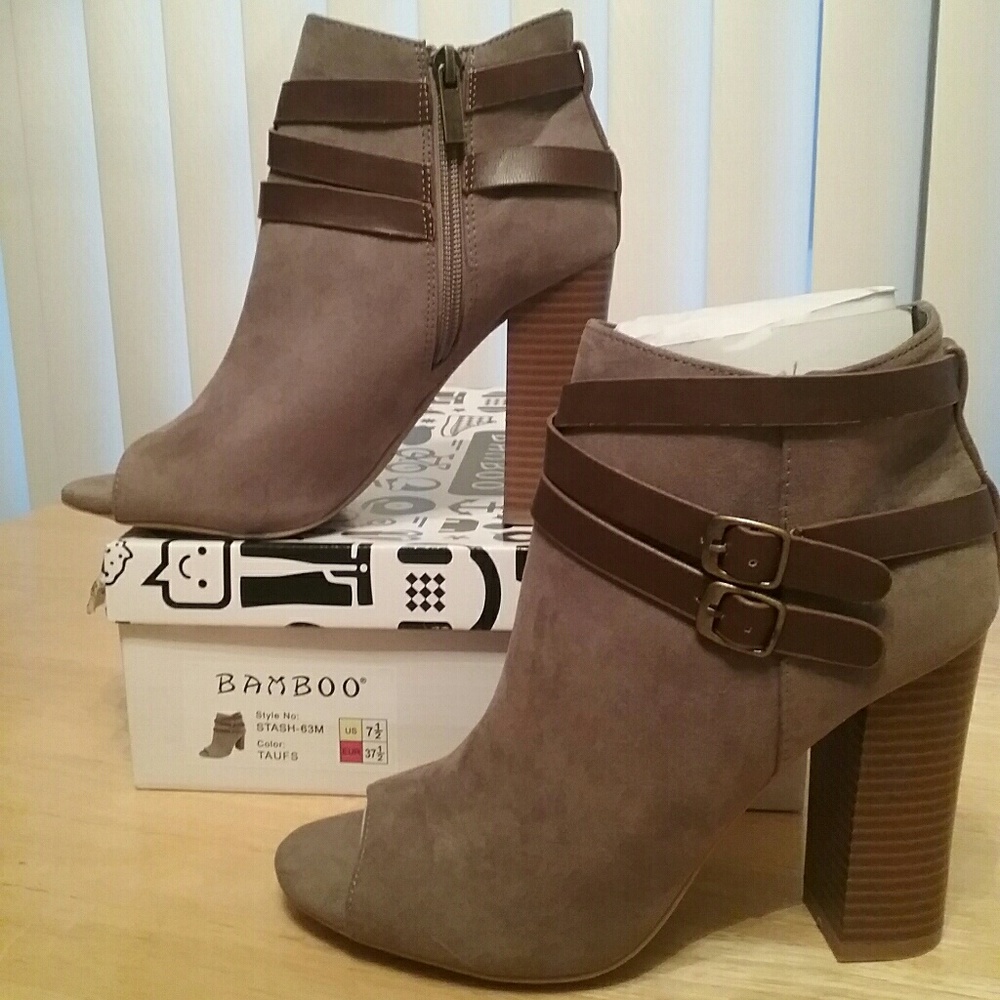 NWOT Taupe Open-Toe Booties