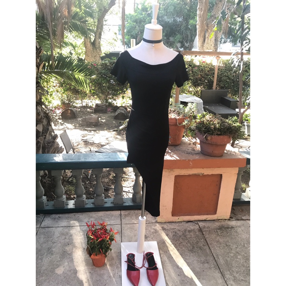🍭 Any three for 20 Dropped shoulder black dress