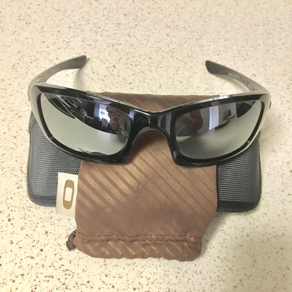 Polarized Unisex Oakley Sunglasses 👓...Brand new!