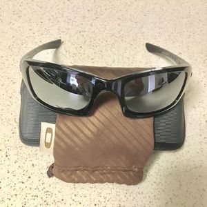 Polarized Unisex Oakley Sunglasses 👓...Brand new! Polarized Unisex Oakley Sunglasses 👓...Brand new!