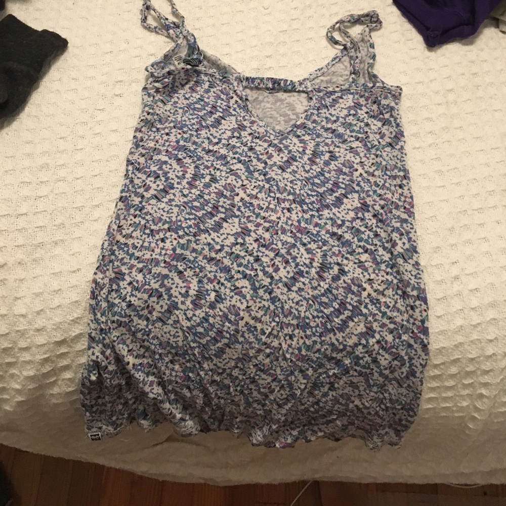 Roxy tank - Picture 2 of 2