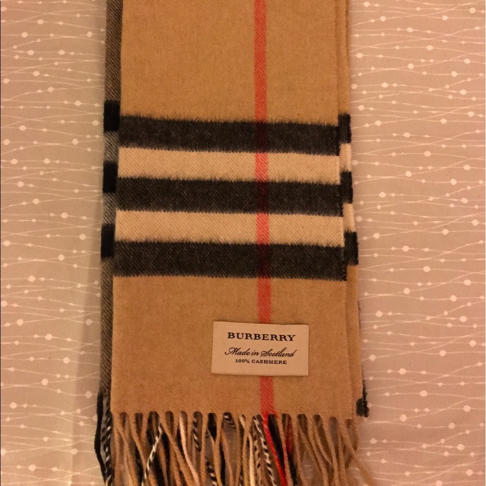 Burberry The Classic Check Cashmere Scarf Beige
