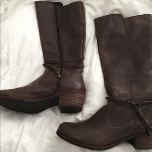 Authentic Ugg Australia Brown boots