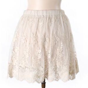 Zara Trafaluc Casual Floral Lace Cream Skirt