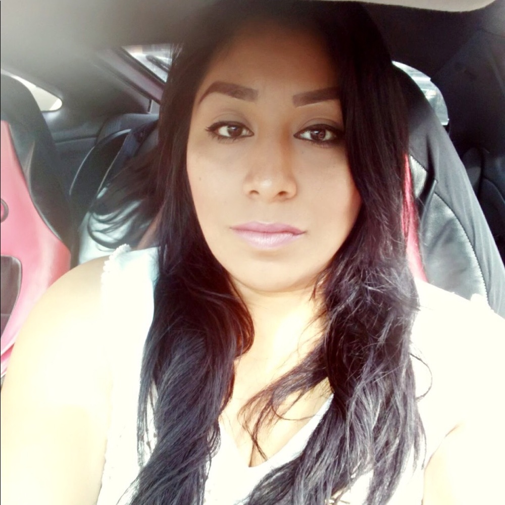 Meet your Posher, Isabel