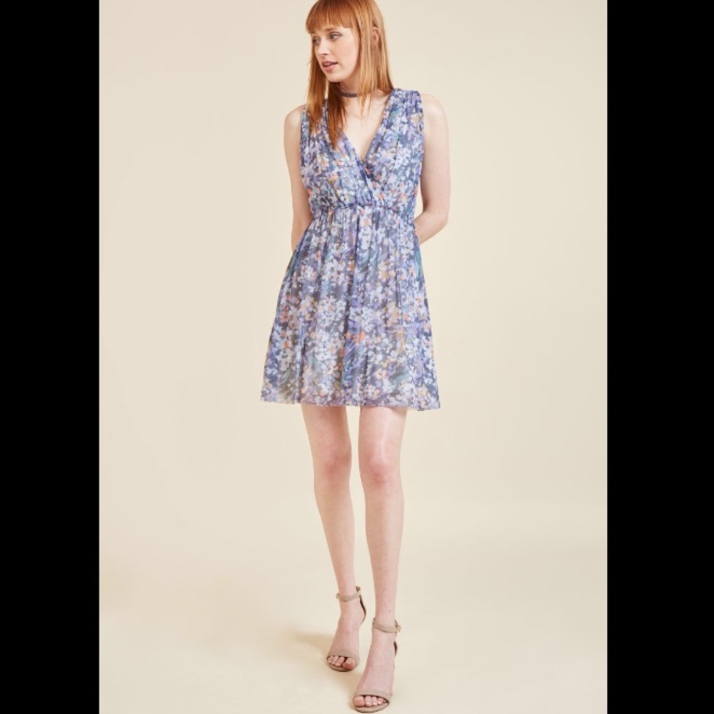 🚨 MOVING SALE! Blue floral dress.