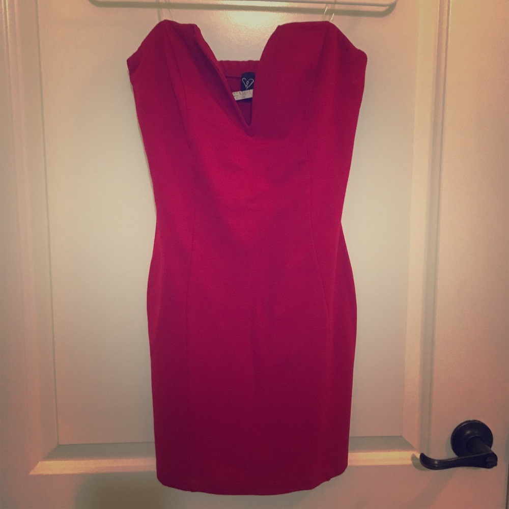 Strapless red dress