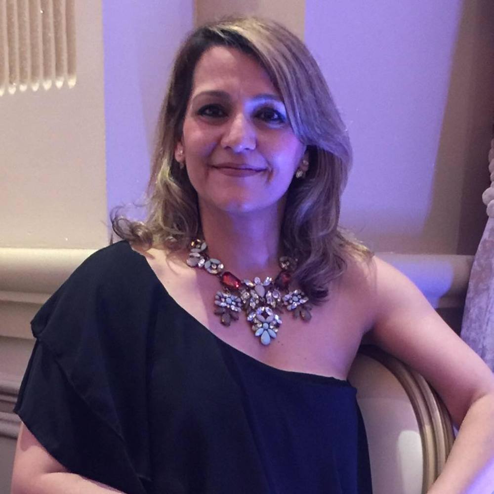 Meet your Posher, Mona