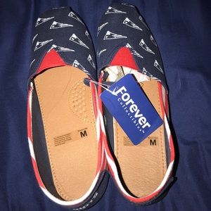 *NWT* New England Patriots slip on shoes