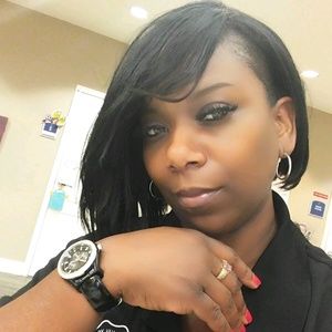 Meet your Posher, April