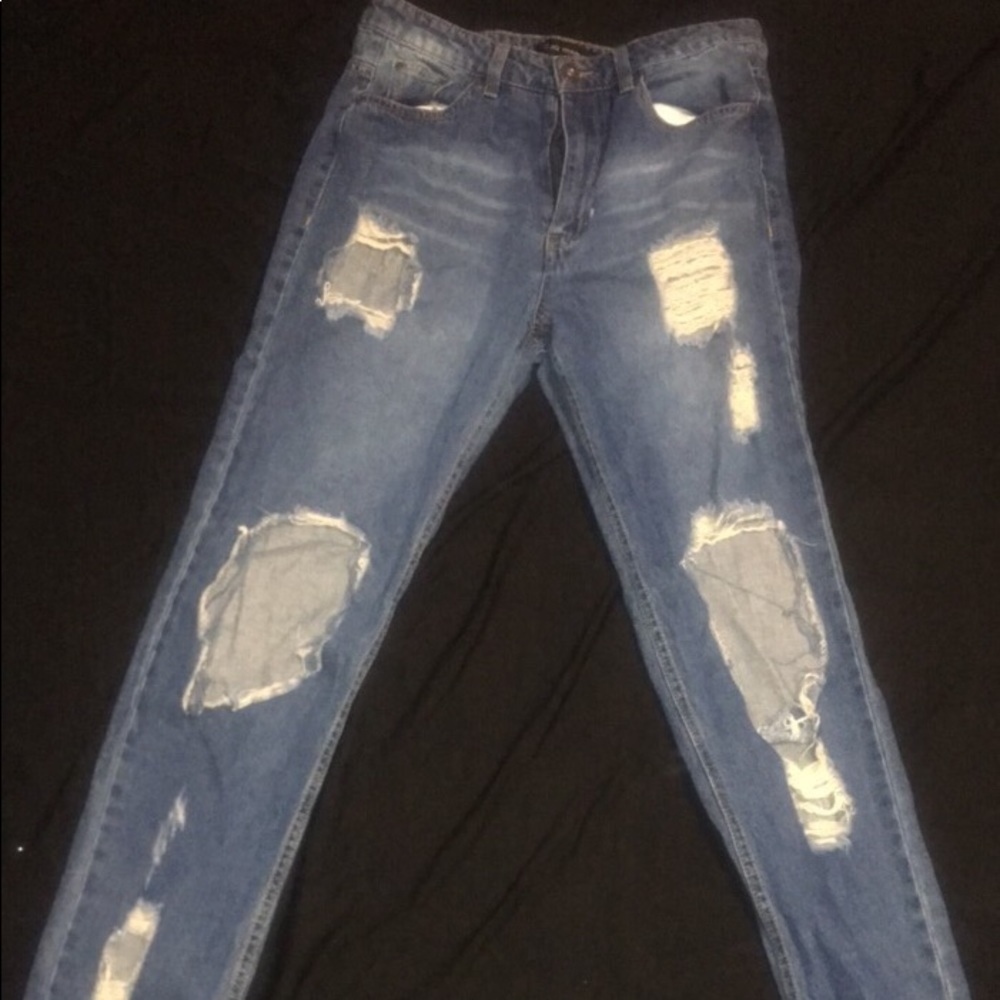 Distressed Boy Friend Jeans