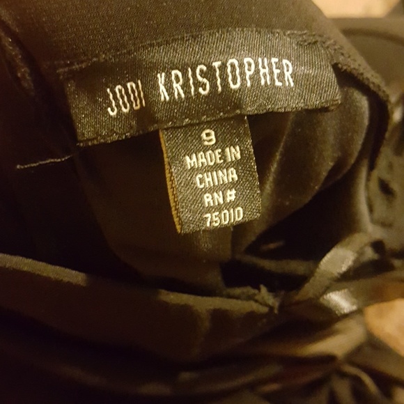 Dress - Picture 3 of 3