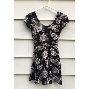Black Floral Skater Dress ☠️ NWOT!!!