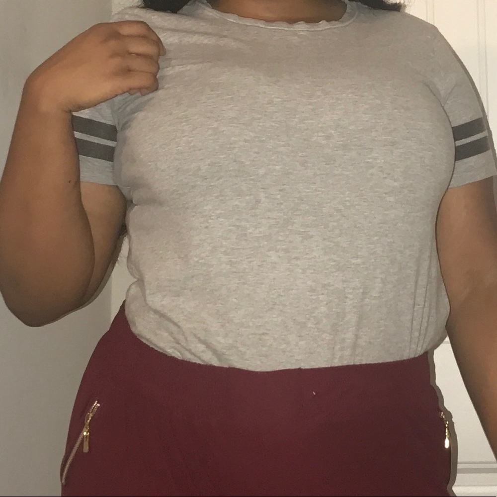 Basic Grey tee 💀