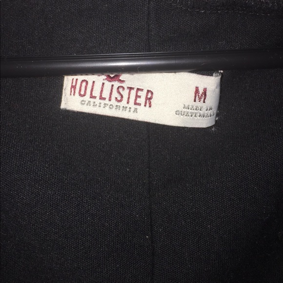 Hollister black t-shirt - Picture 3 of 5