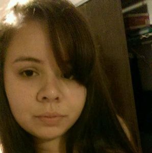 Meet your Posher, Corinne