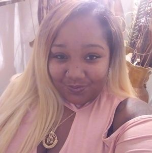 Meet your Posher, Delisa
