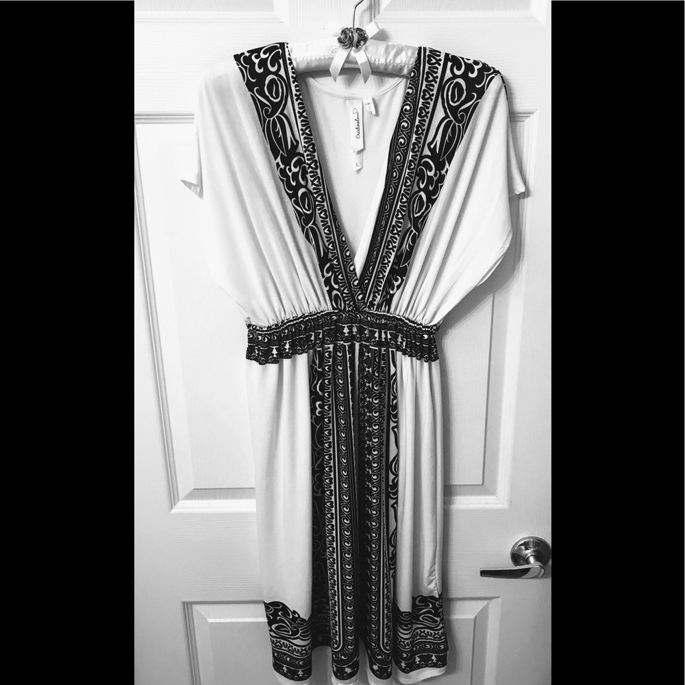 White House Black Market (inspired) - Size L 