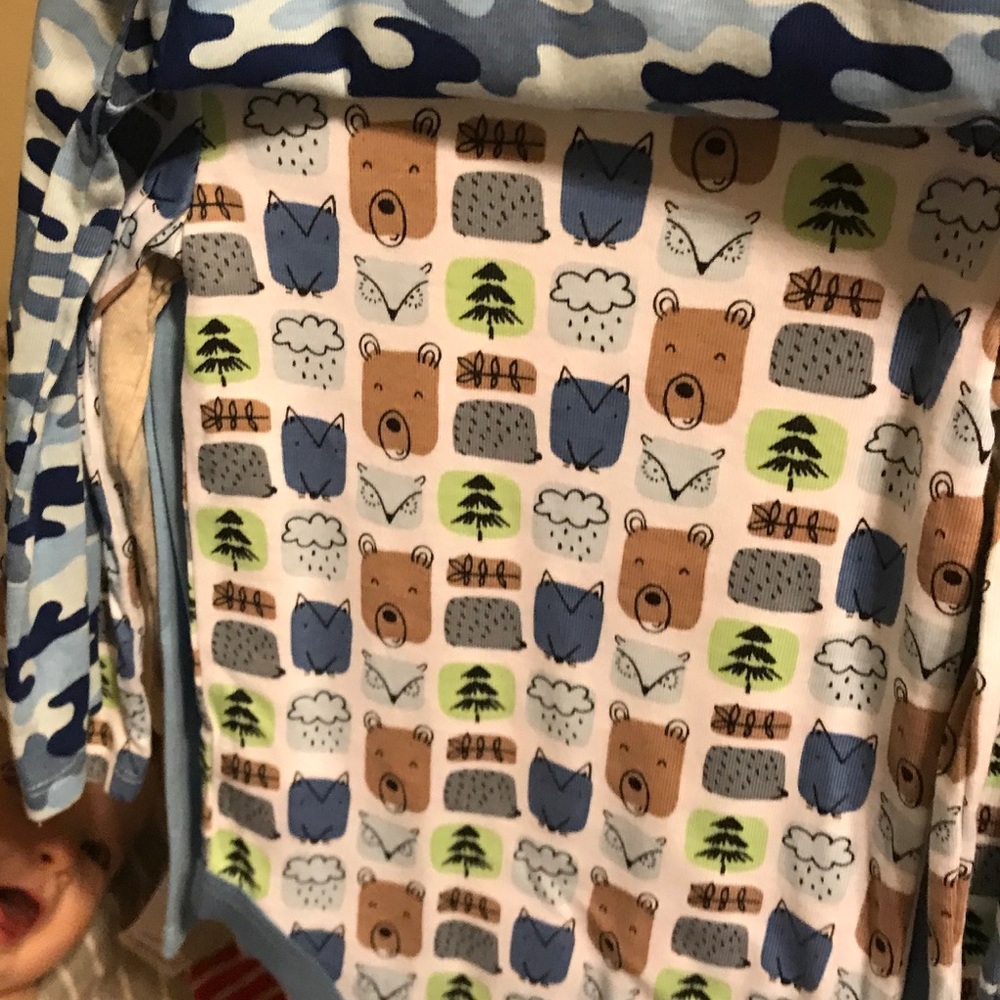 Onesies - Picture 3 of 4