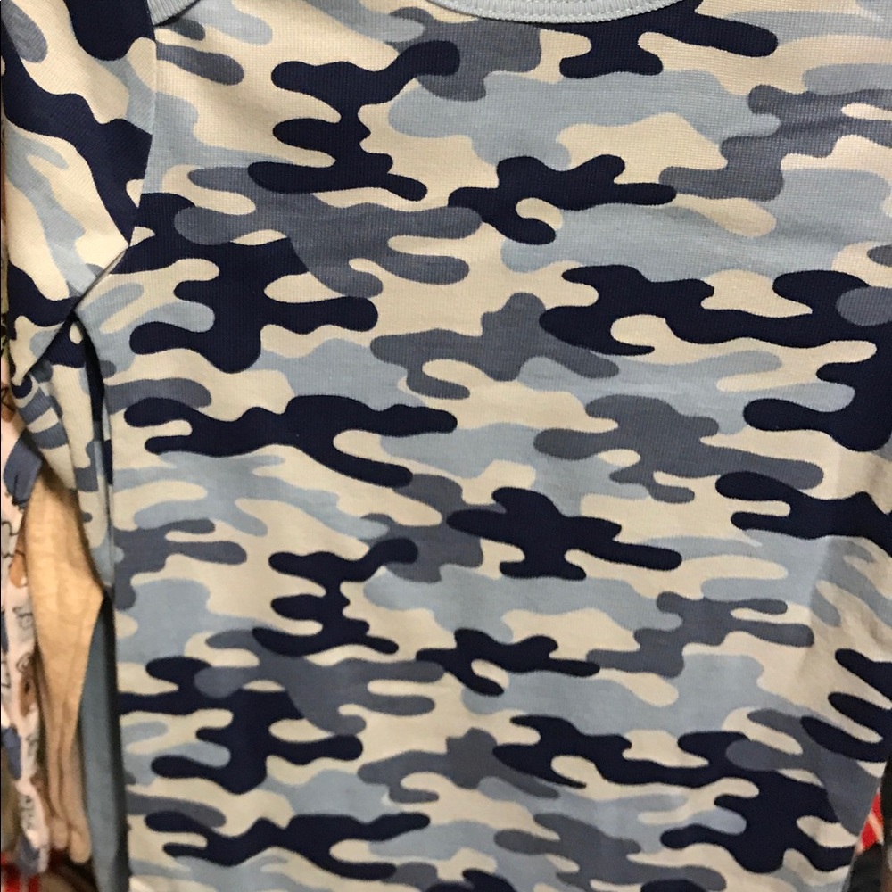 Onesies - Picture 4 of 4