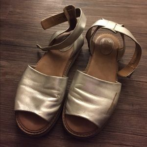 Sandal!!!! Sandal!!!!