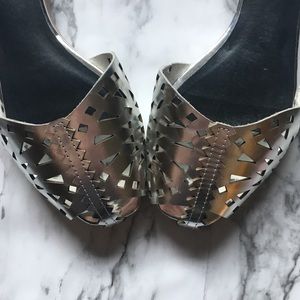 Jeffrey Campbell Laser Cut Peep Toe Silver Flats Jeffrey Campbell Laser Cut Peep Toe Silver Flats