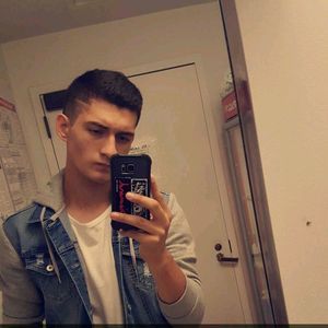 Meet your Posher, Alex