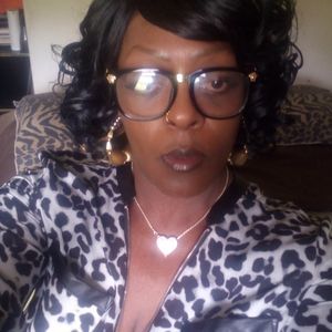 Meet your Posher, Beverly