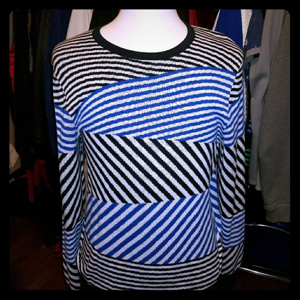 ARMANI EXCHANGE CREWNECK SWEATER