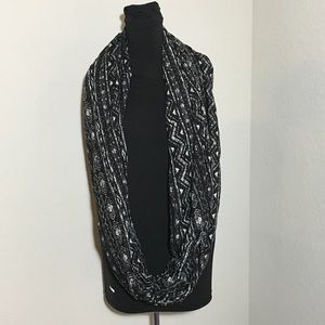 Maurices Infinity Scarf Tribal Print Black White Maurices Infinity Scarf Tribal Print Black White