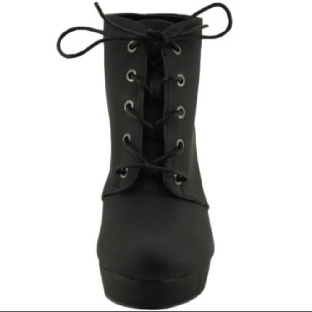 • Huxley Lace Up Bootie - Picture 3 of 3