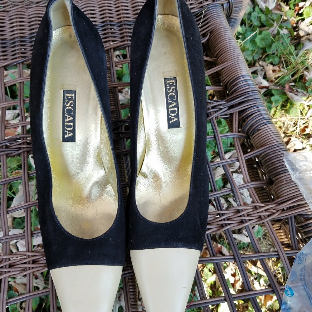 Escada suede and leather pump.