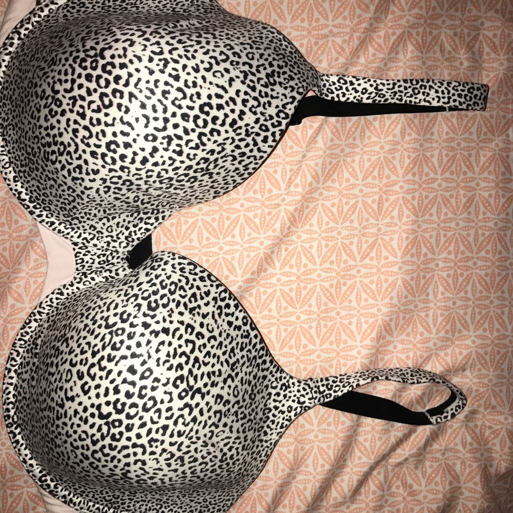 Victoria's Secret Body Bra