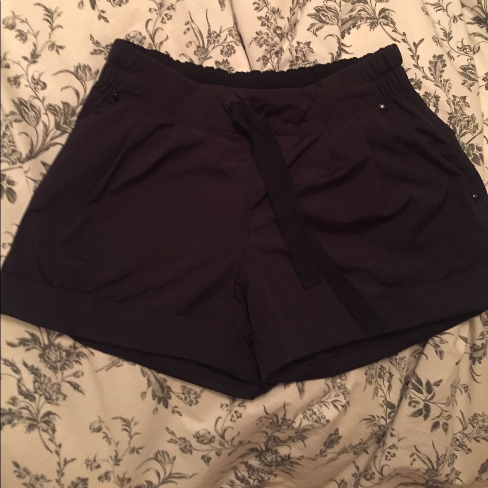 Lulu lemon shorts
