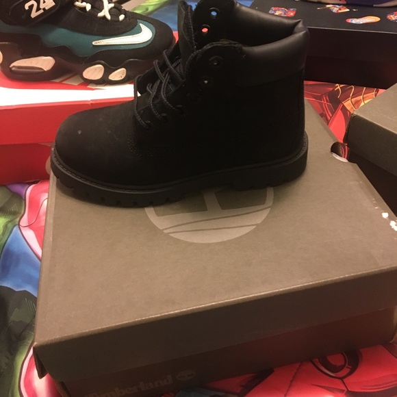 Jordan's size 11c Timberland boots size 11c - Picture 6 of 7