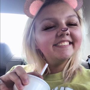 Meet your Posher, Renee