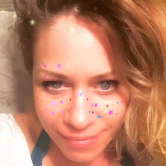 Meet your Posher, Deanna - Picture 1 of 1