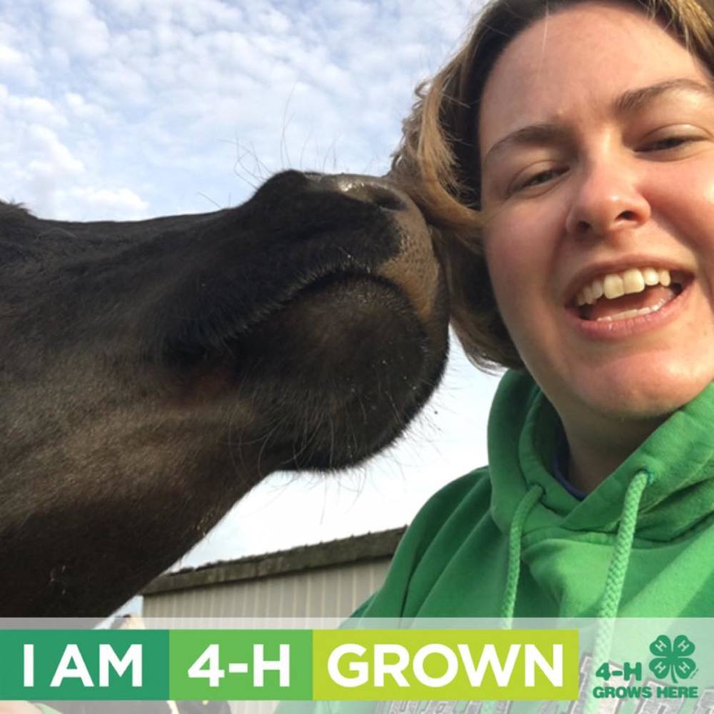 Meet your Posher, Courtney