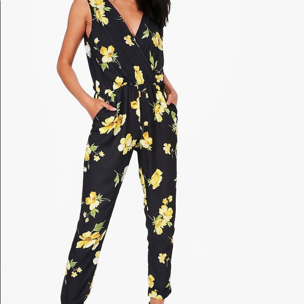 NWT - Boohoo sz L floral jumpsuit (black/yellow)