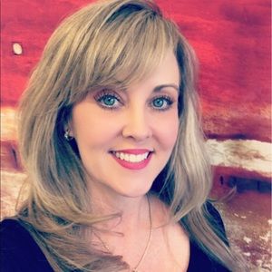 Meet your Posher, Celene