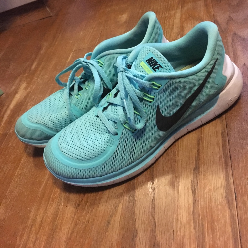 AQUA BLUE NIKE FREE