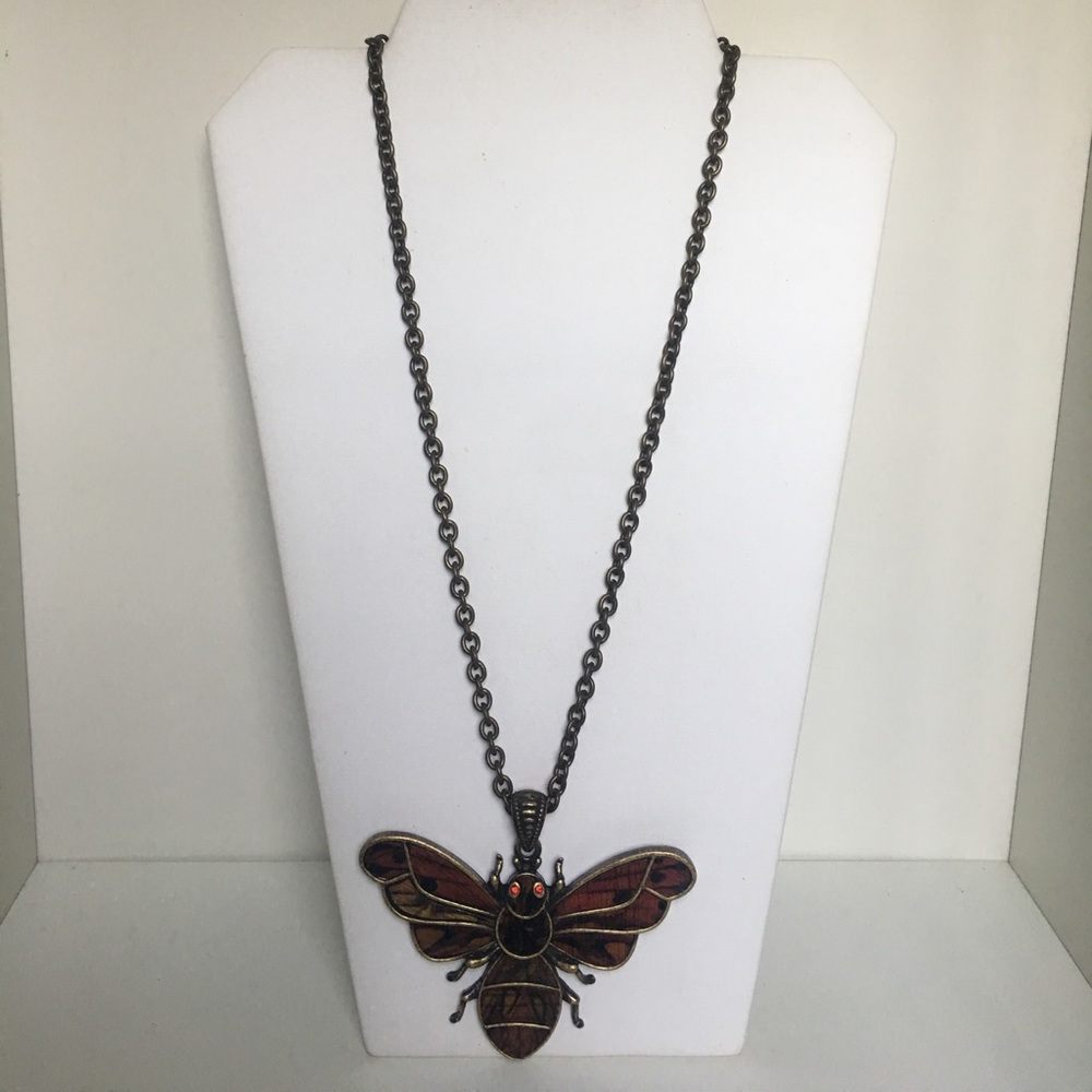 Bee necklace