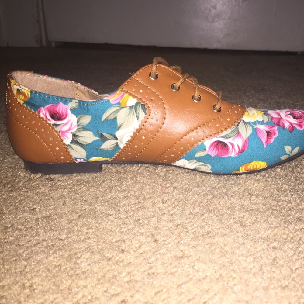 Floral oxfords