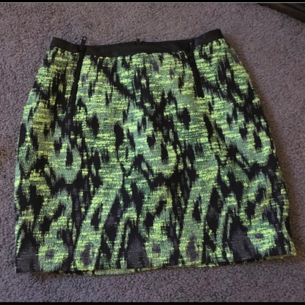 Green black mini skirt ASTR