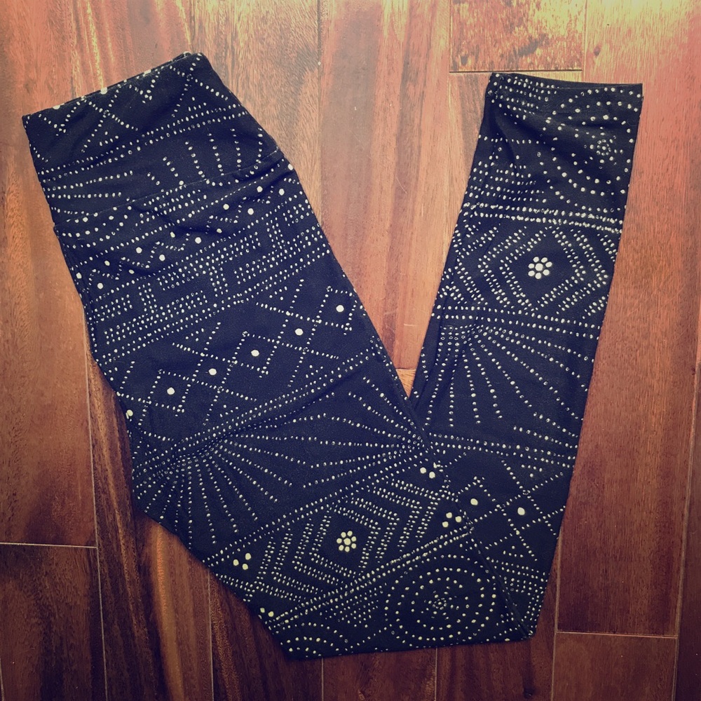 LulaRoe "lights" printed leggings