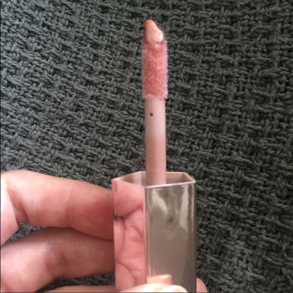 ONLY 1 LEFT! FENTY BEAUTY FENTY GLOW GLOSS BOMB - Picture 3 of 7