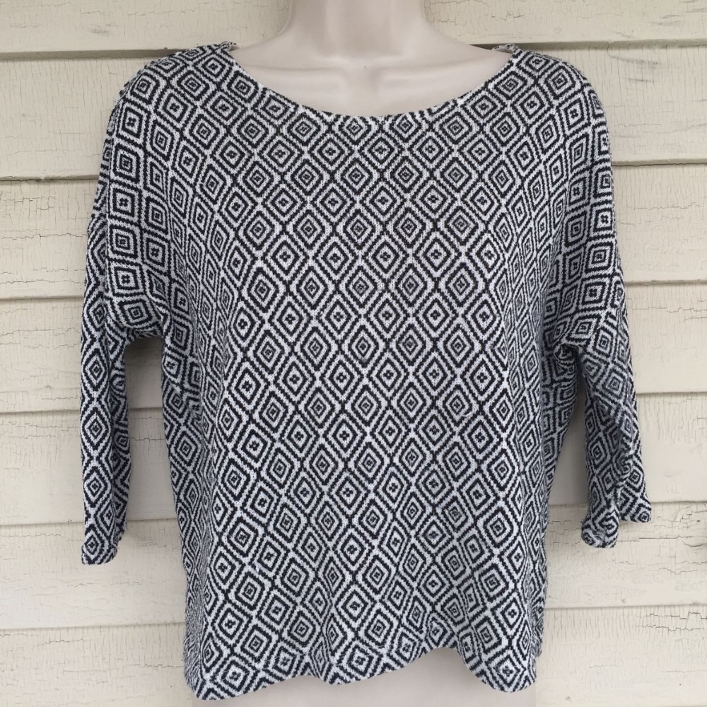 ANTHROPOLOGIE/Akemi & Kim black/white sweater!S