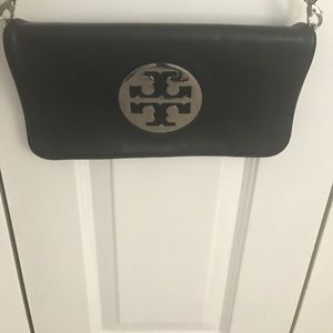 Tory burch reva clutch with chain strap Tory burch reva clutch with chain strap