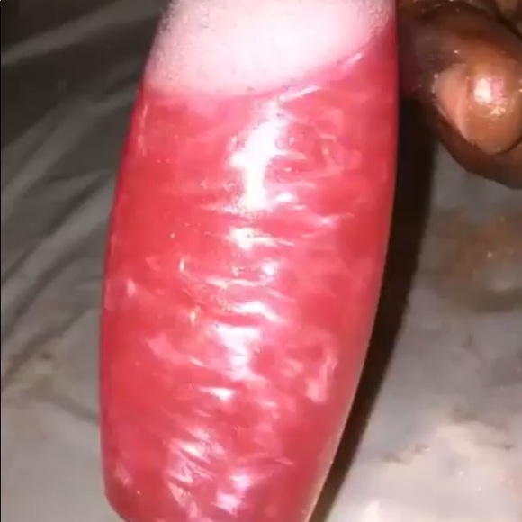 The Glow Getter Highlighter Luminous Spray - Picture 4 of 6