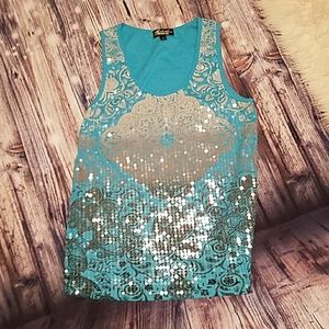 A beautiful aqua tank top ! A beautiful aqua tank top !